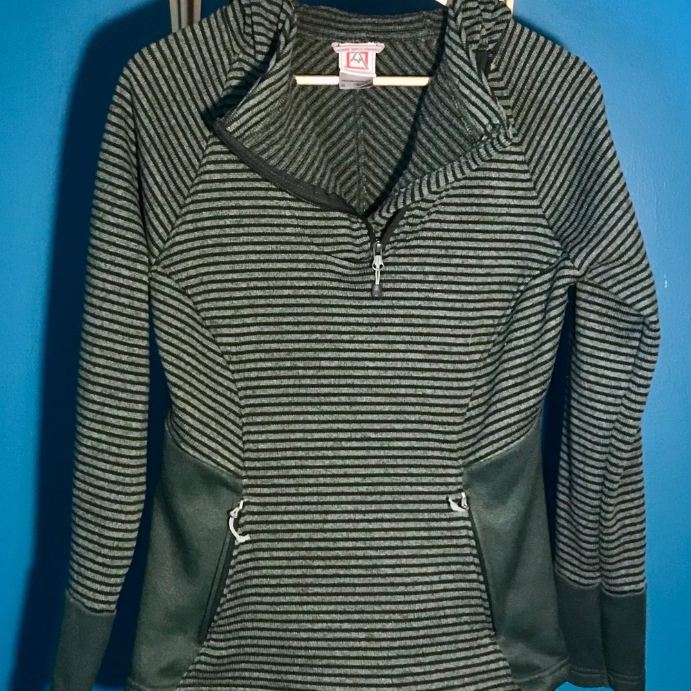 Pullover Quarter Zip Fleece